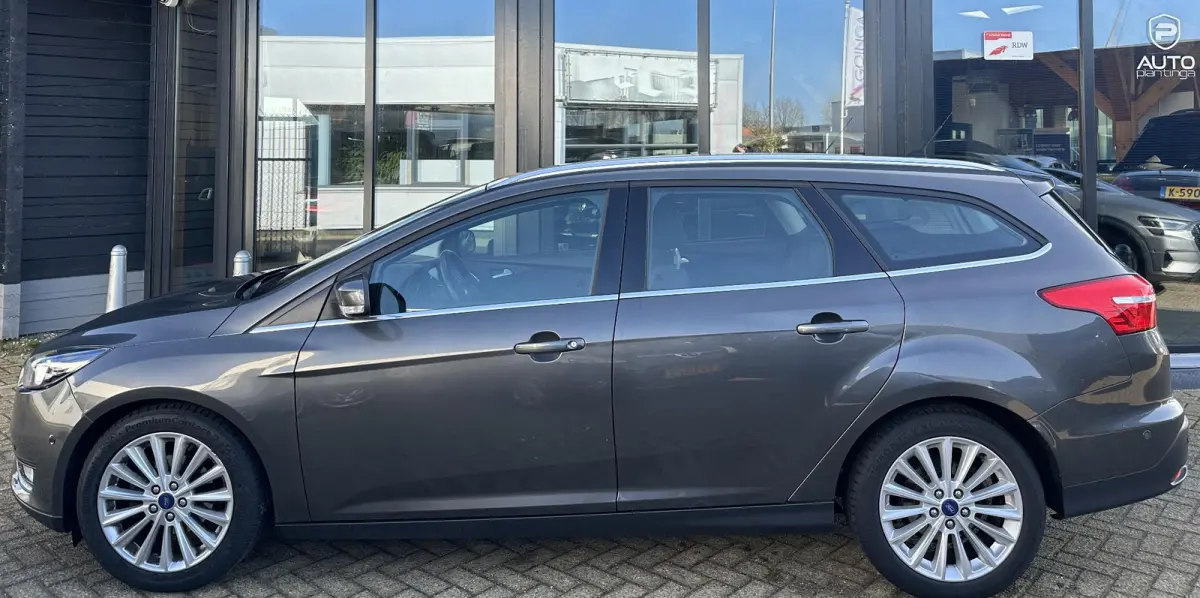 1.0 Titanium 125PK | Zeer Nette Staat | 2e Eigenaar | NL AUTO | Nieuwe D-riem 2026 | Grote Beurt 2026 | Parkeersensoren Voor en Achter | Navigatie | Climate Control | Cruise Control | NAP |