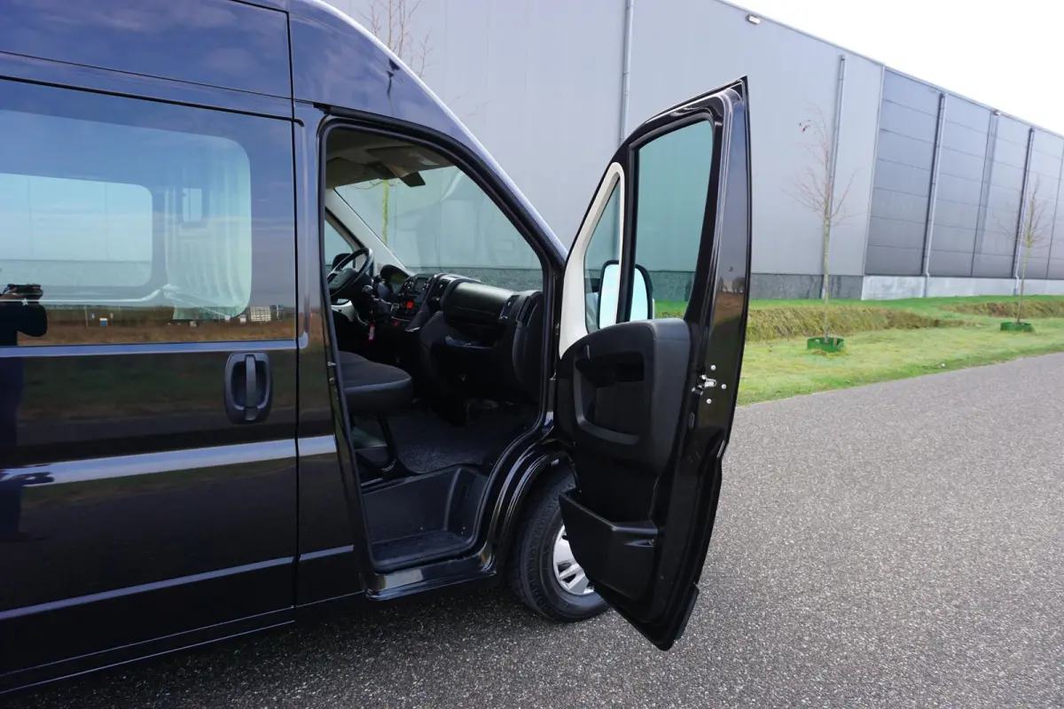 335 2.2 BlueHDi 165 L3H2 Premium in topstaat |2x schuifdeur |Standkachel |Luchtvering |2x airbag |Camera |Cruise |Navi |1e eigenaar |3500 KG |165 pk