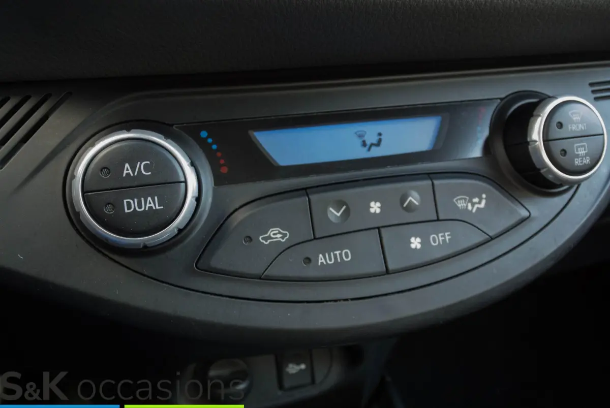 1.5 Hybrid Navi PDC tot 10 jaar garantie