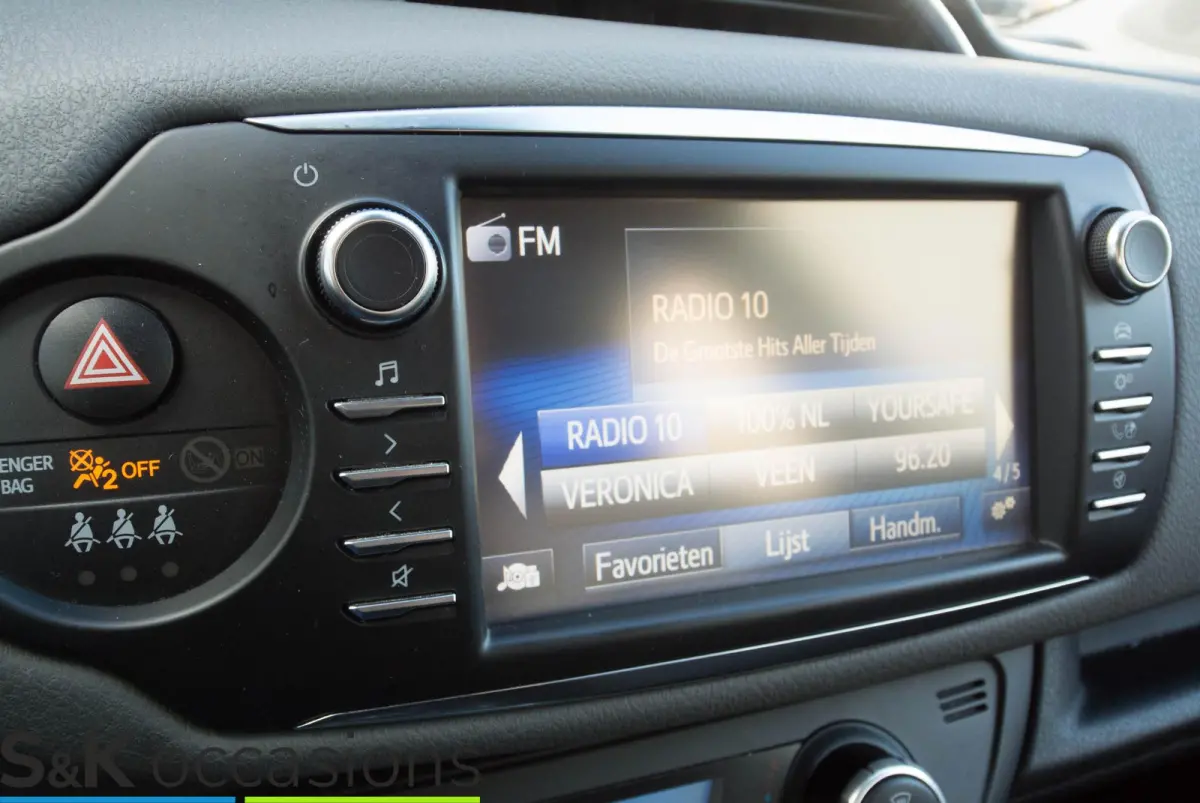 1.5 Hybrid Navi PDC tot 10 jaar garantie