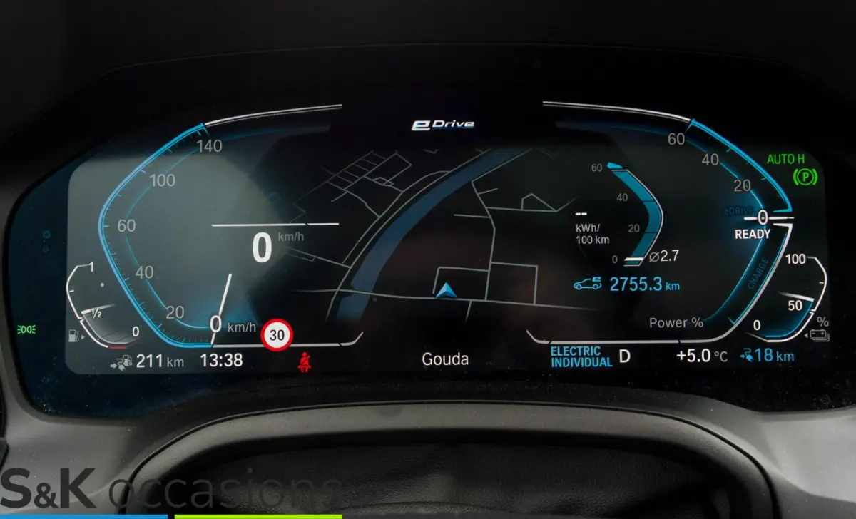 330e xDrive Pano Led Leder Business Edition Plus