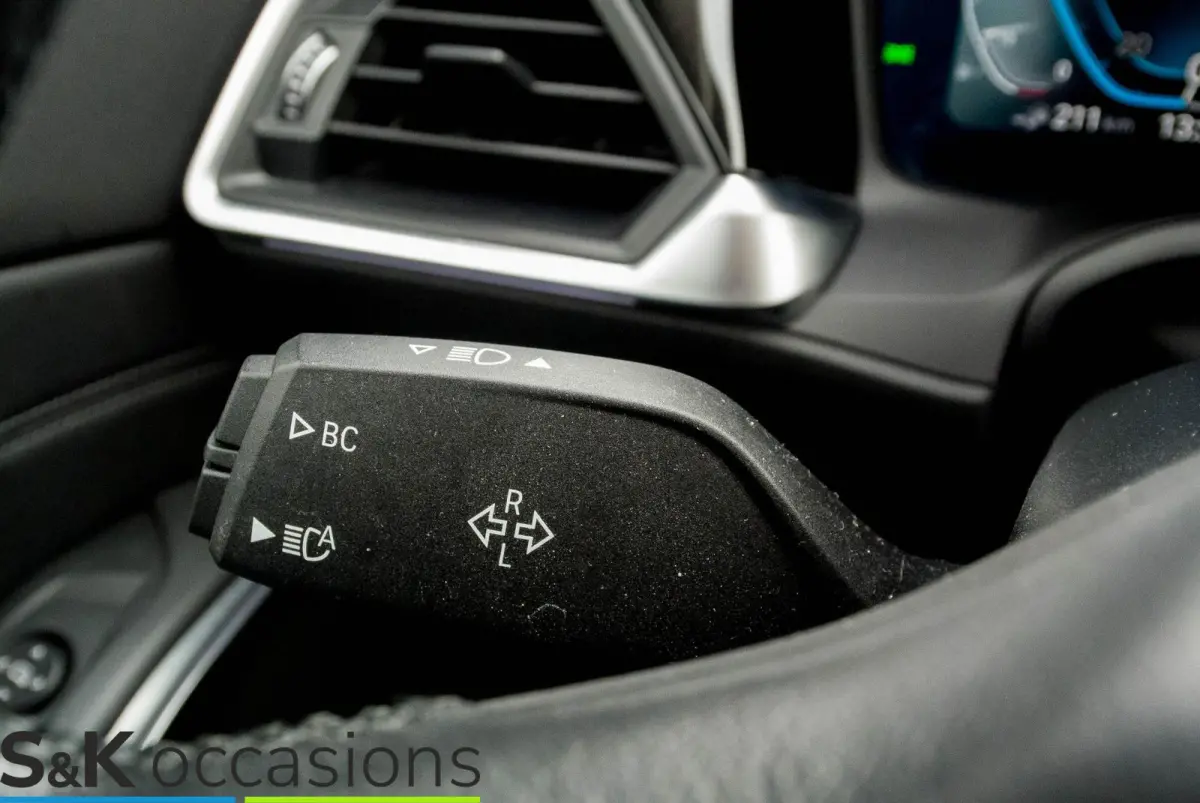 330e xDrive Pano Led Leder Business Edition Plus