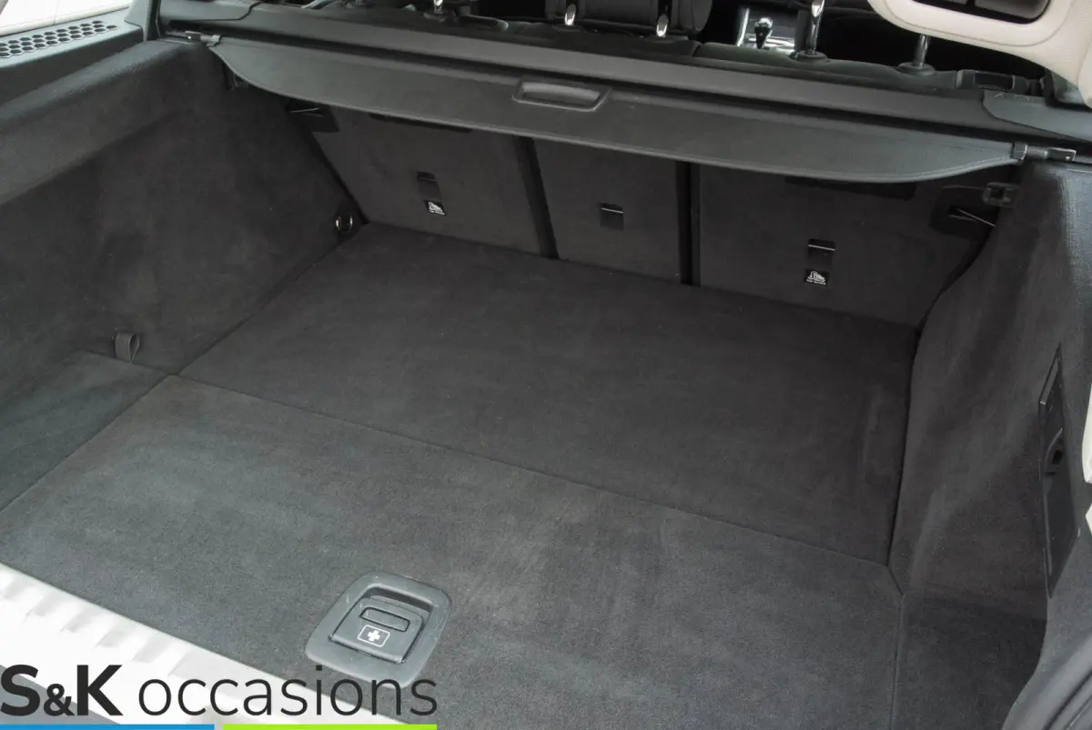 330e xDrive Pano Led Leder Business Edition Plus