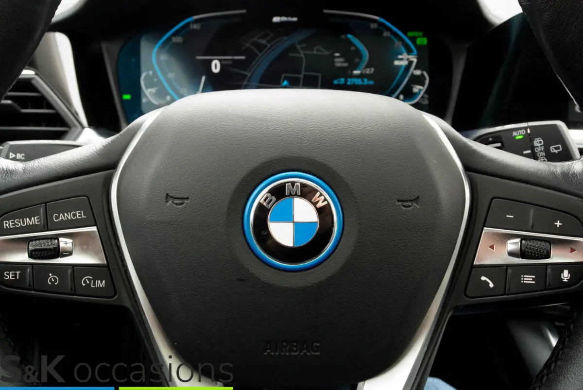 330e xDrive Pano Led Leder Business Edition Plus