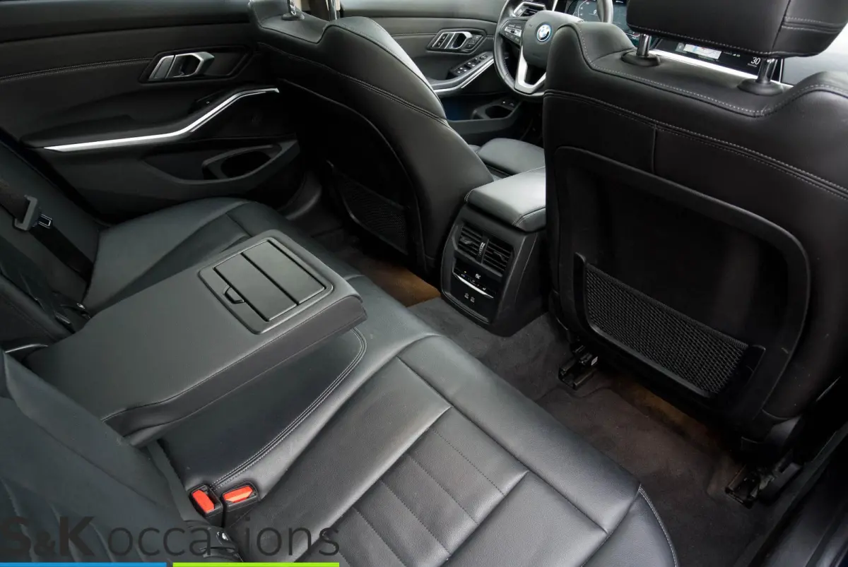 330e xDrive Pano Led Leder Business Edition Plus