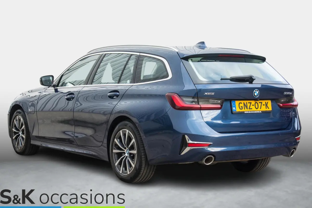 330e xDrive Pano Led Leder Business Edition Plus