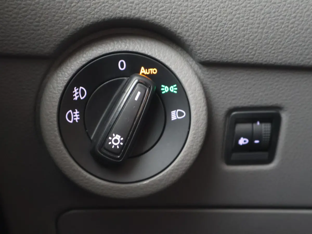 T6.1 2.0 TDI DUBBEL CABINE L2H1 + COMFORTSTOELEN | TREKHAAK | APPLE CARPLAY | CRUISE CONTROL