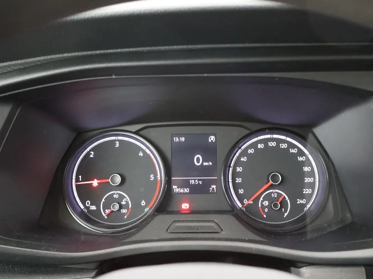 T6.1 2.0 TDI DUBBEL CABINE L2H1 + COMFORTSTOELEN | TREKHAAK | APPLE CARPLAY | CRUISE CONTROL