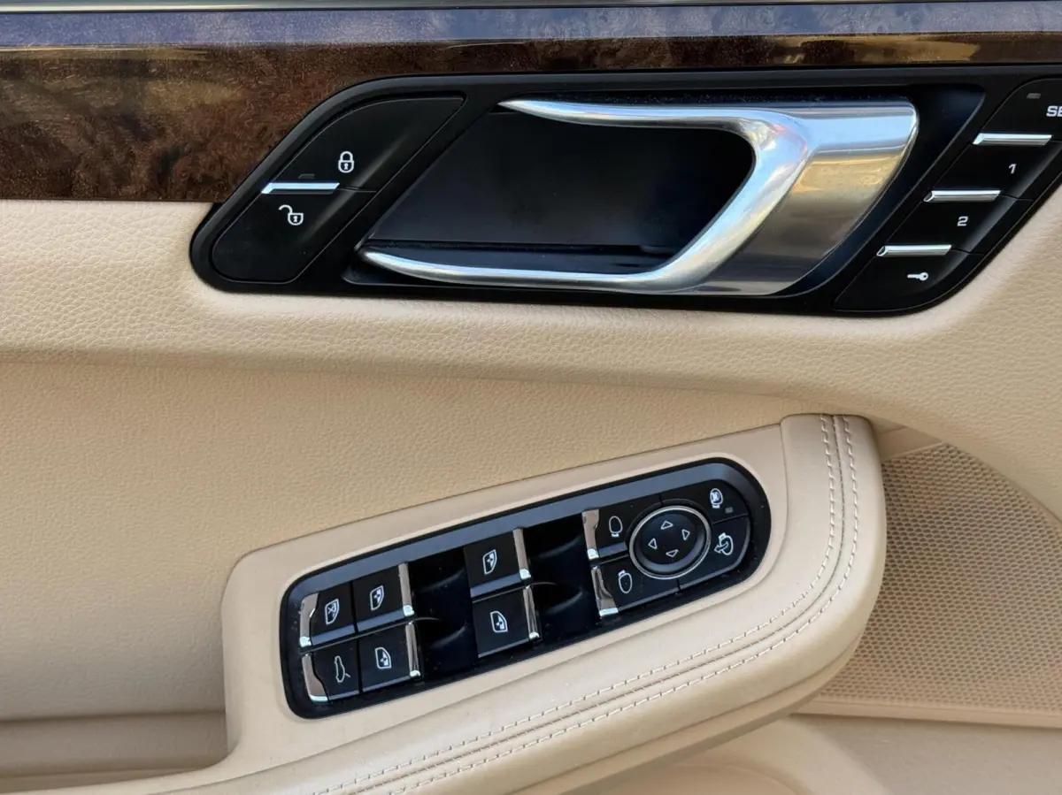3.0 S 77.000km! PANO/LEER