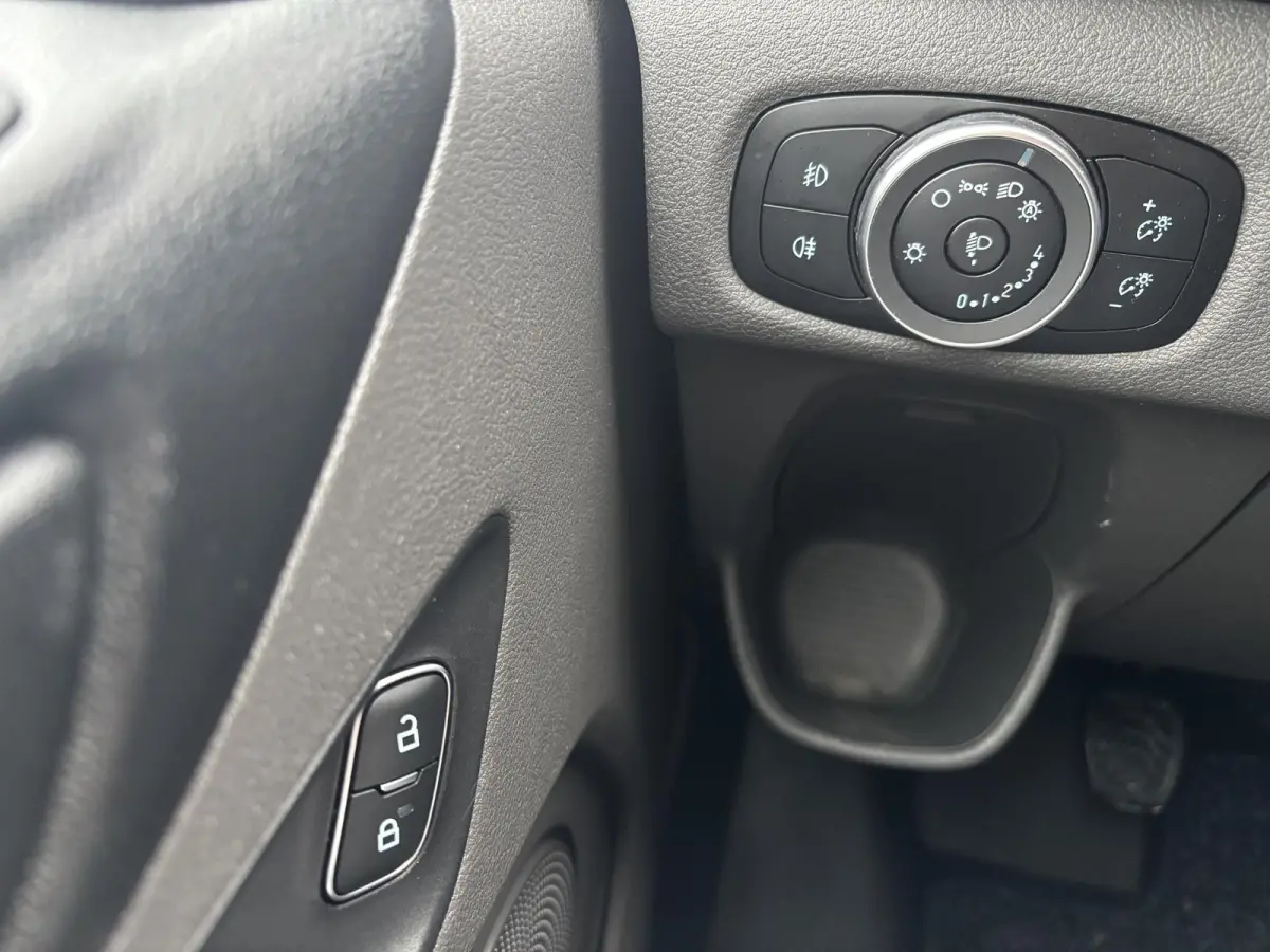 2.0 L2H1*A/C*CRUISE*NAV*CAMERA*STOELVERW*TEL*HAAK*