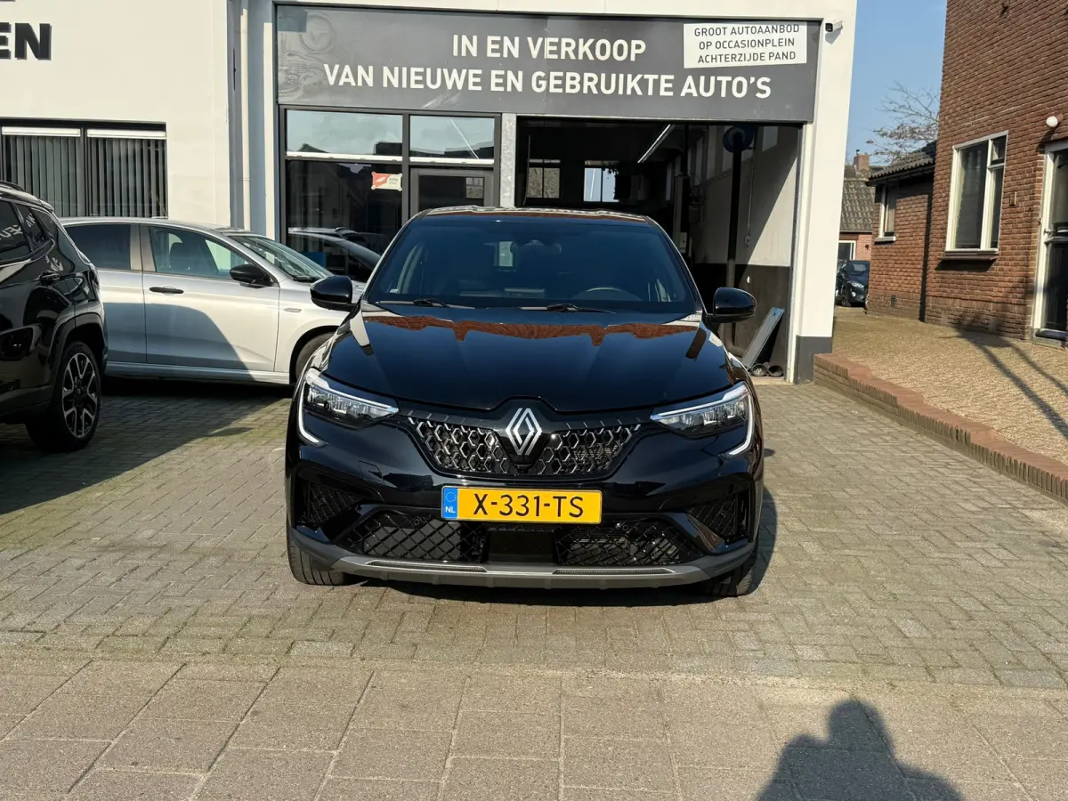 1.6 E-Tech full hybrid 145 techno, Apple Carplay/Android,Navigatie,Parkeersensoren
