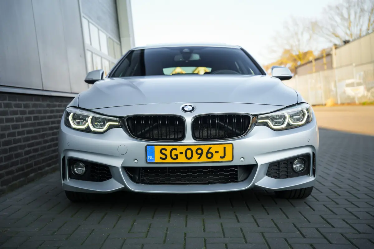 430i 252 pk High Executive M-Sportpakket / Frozen-Grey/ Led-Koplamp/ Schuif-Dak/ Head-Up/ Harman&Kardon/ Stoelverw./  Groot-Navi 19''LMV