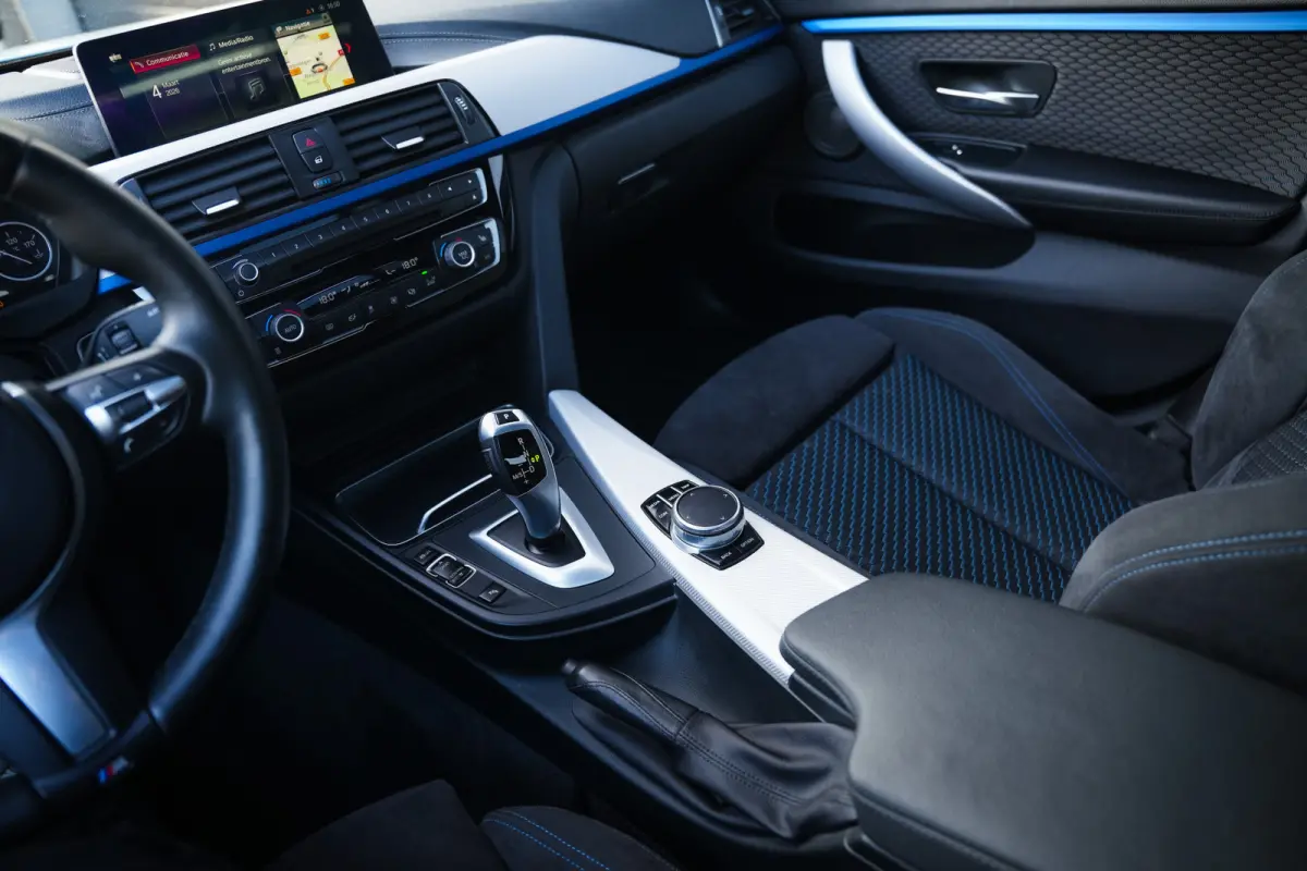 430i 252 pk High Executive M-Sportpakket / Frozen-Grey/ Led-Koplamp/ Schuif-Dak/ Head-Up/ Harman&Kardon/ Stoelverw./  Groot-Navi 19''LMV