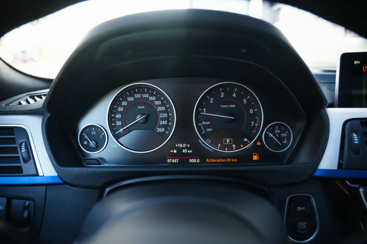 430i 252 pk High Executive M-Sportpakket / Frozen-Grey/ Led-Koplamp/ Schuif-Dak/ Head-Up/ Harman&Kardon/ Stoelverw./  Groot-Navi 19''LMV
