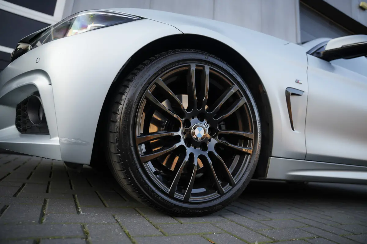 430i 252 pk High Executive M-Sportpakket / Frozen-Grey/ Led-Koplamp/ Schuif-Dak/ Head-Up/ Harman&Kardon/ Stoelverw./  Groot-Navi 19''LMV
