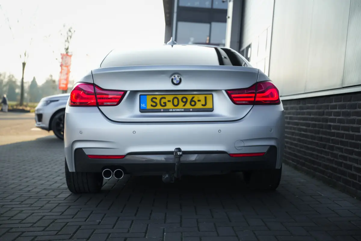 430i 252 pk High Executive M-Sportpakket / Frozen-Grey/ Led-Koplamp/ Schuif-Dak/ Head-Up/ Harman&Kardon/ Stoelverw./  Groot-Navi 19''LMV