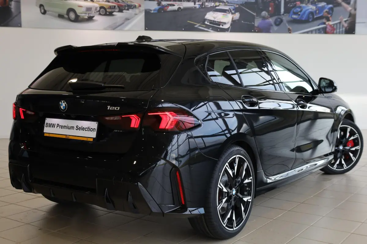 120 | M Sport Pro | Head-Up Display | Harman Kardon | 360 camera