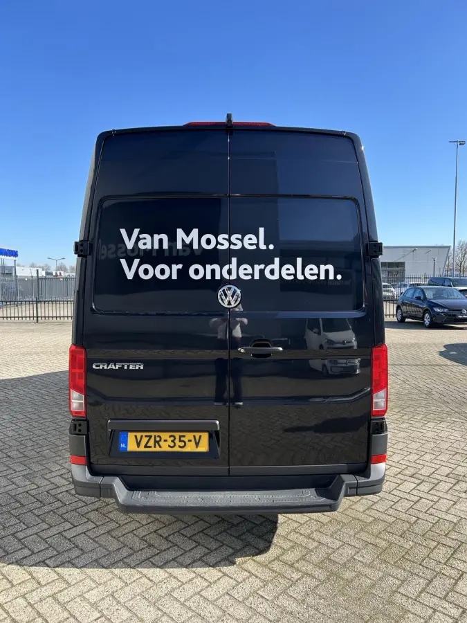 30 2.0 TDI L3H3 Trendline | Navigatie | Airco | Vloerplaat | Lat om lat | 16 Inch Velgen | side bars | Cruise control | Camera |