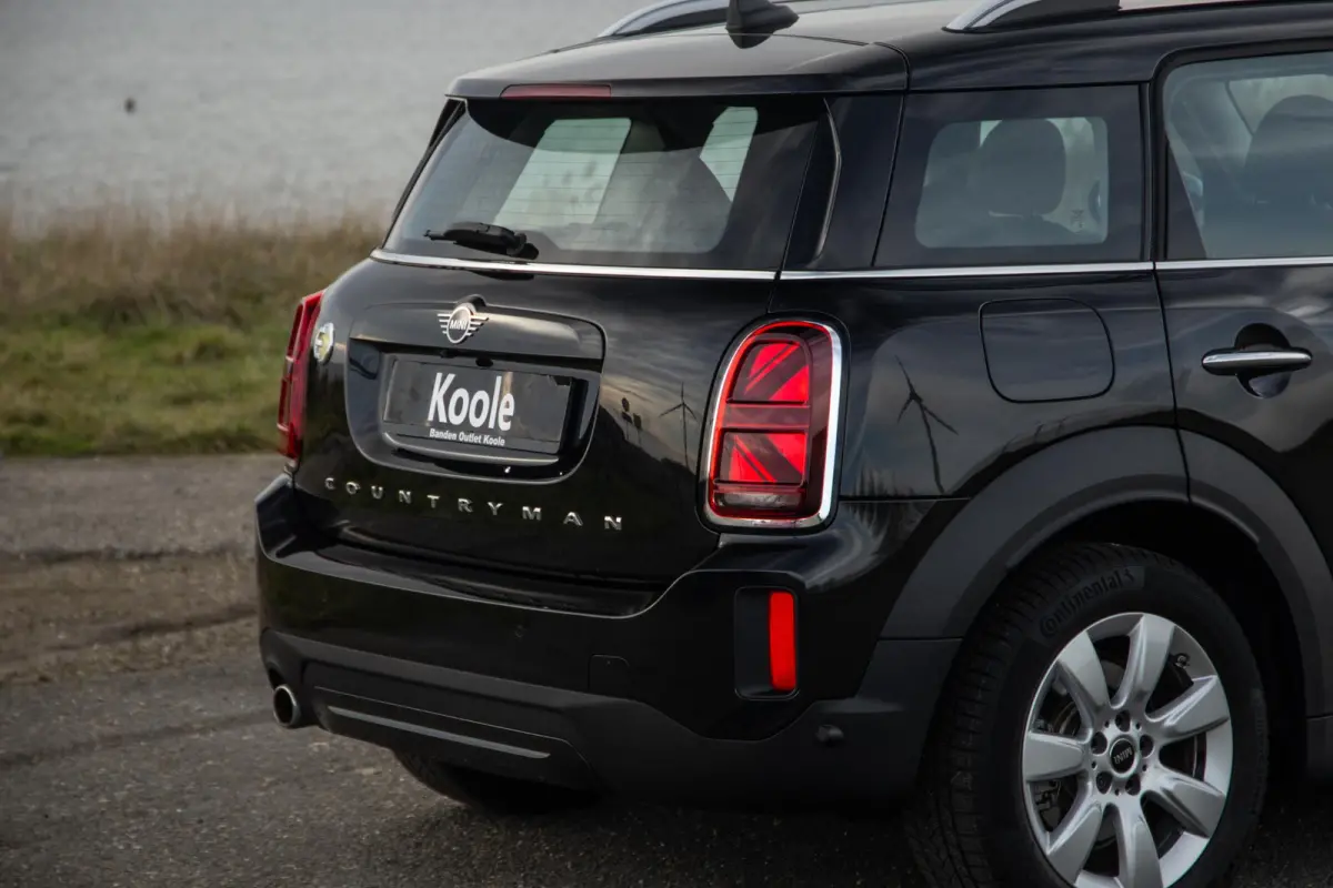 1.5 Cooper ALL4 Essential CAMERA / NAVI / CARPLAY / AIRCO / ZWART / STOELVERWARMING