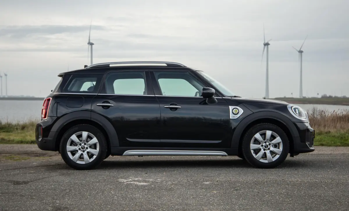 1.5 Cooper ALL4 Essential CAMERA / NAVI / CARPLAY / AIRCO / ZWART / STOELVERWARMING