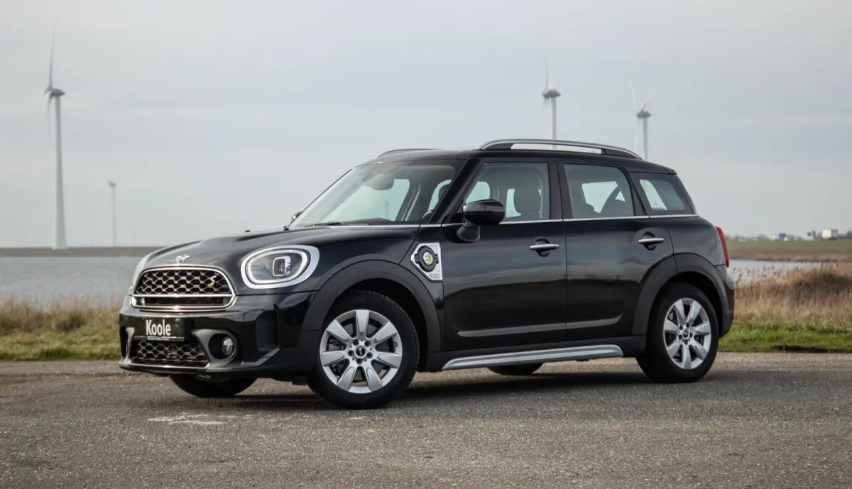 1.5 Cooper ALL4 Essential CAMERA / NAVI / CARPLAY / AIRCO / ZWART / STOELVERWARMING