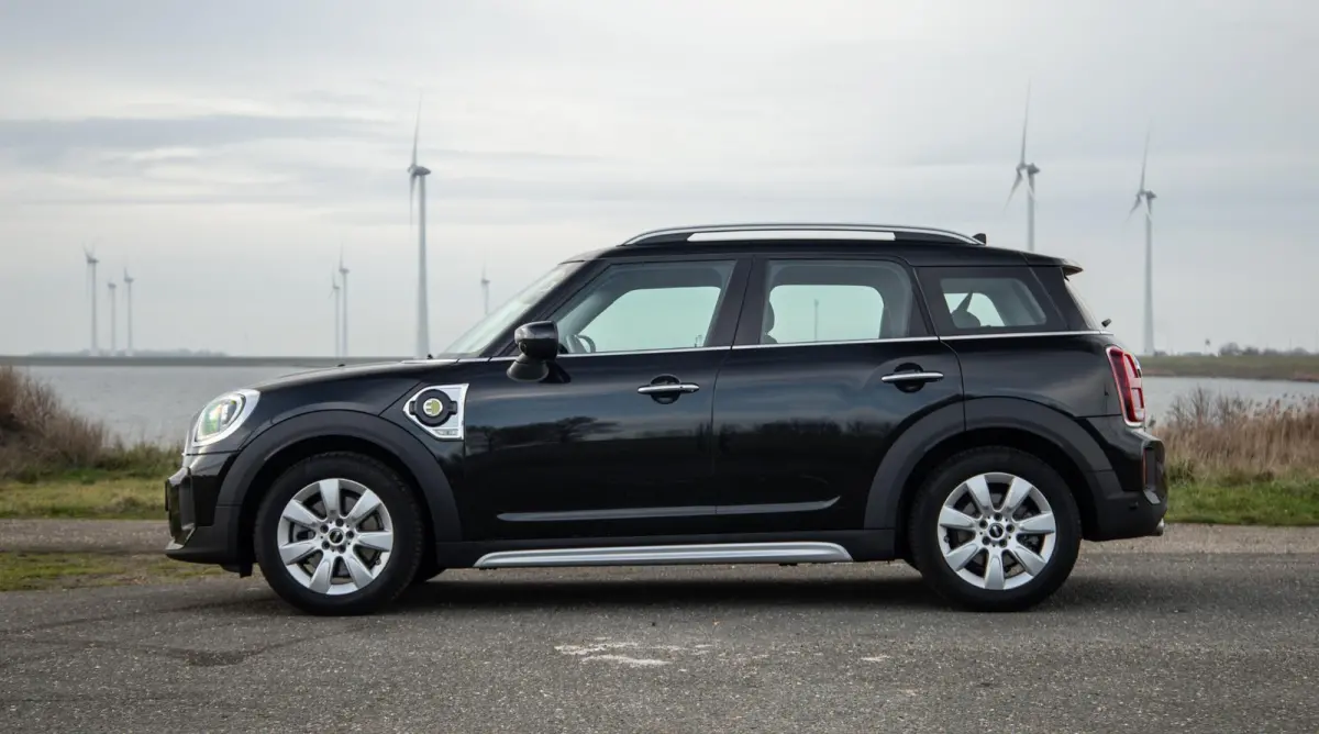 1.5 Cooper ALL4 Essential CAMERA / NAVI / CARPLAY / AIRCO / ZWART / STOELVERWARMING