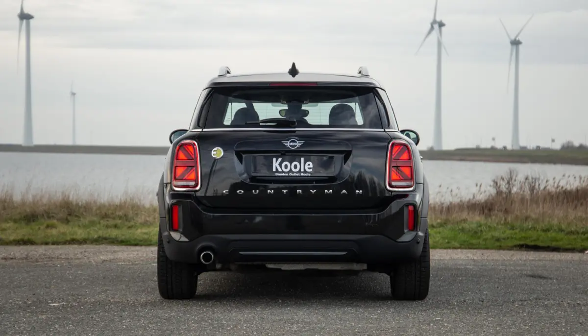 1.5 Cooper ALL4 Essential CAMERA / NAVI / CARPLAY / AIRCO / ZWART / STOELVERWARMING