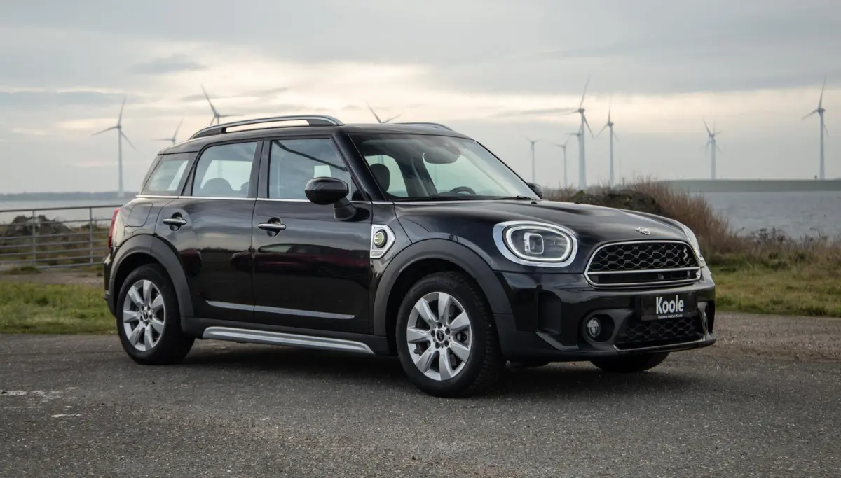 1.5 Cooper ALL4 Essential CAMERA / NAVI / CARPLAY / AIRCO / ZWART / STOELVERWARMING