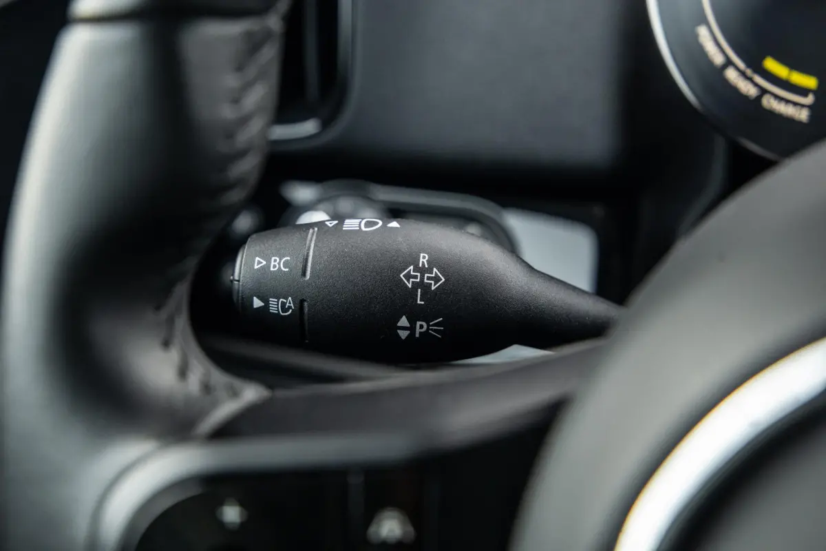 1.5 Cooper ALL4 Essential CAMERA / NAVI / CARPLAY / AIRCO / ZWART / STOELVERWARMING