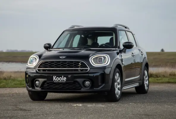 1.5 Cooper ALL4 Essential CAMERA / NAVI / CARPLAY / AIRCO / ZWART / STOELVERWARMING