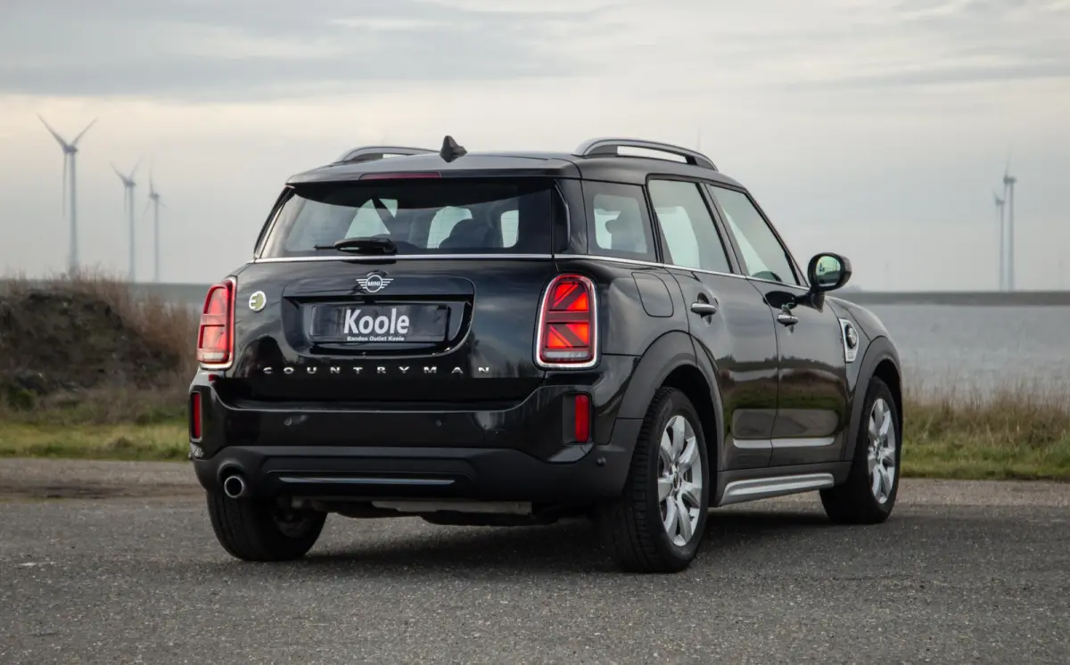 1.5 Cooper ALL4 Essential CAMERA / NAVI / CARPLAY / AIRCO / ZWART / STOELVERWARMING