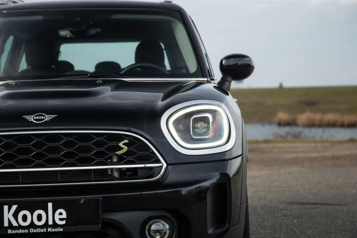 1.5 Cooper ALL4 Essential CAMERA / NAVI / CARPLAY / AIRCO / ZWART / STOELVERWARMING