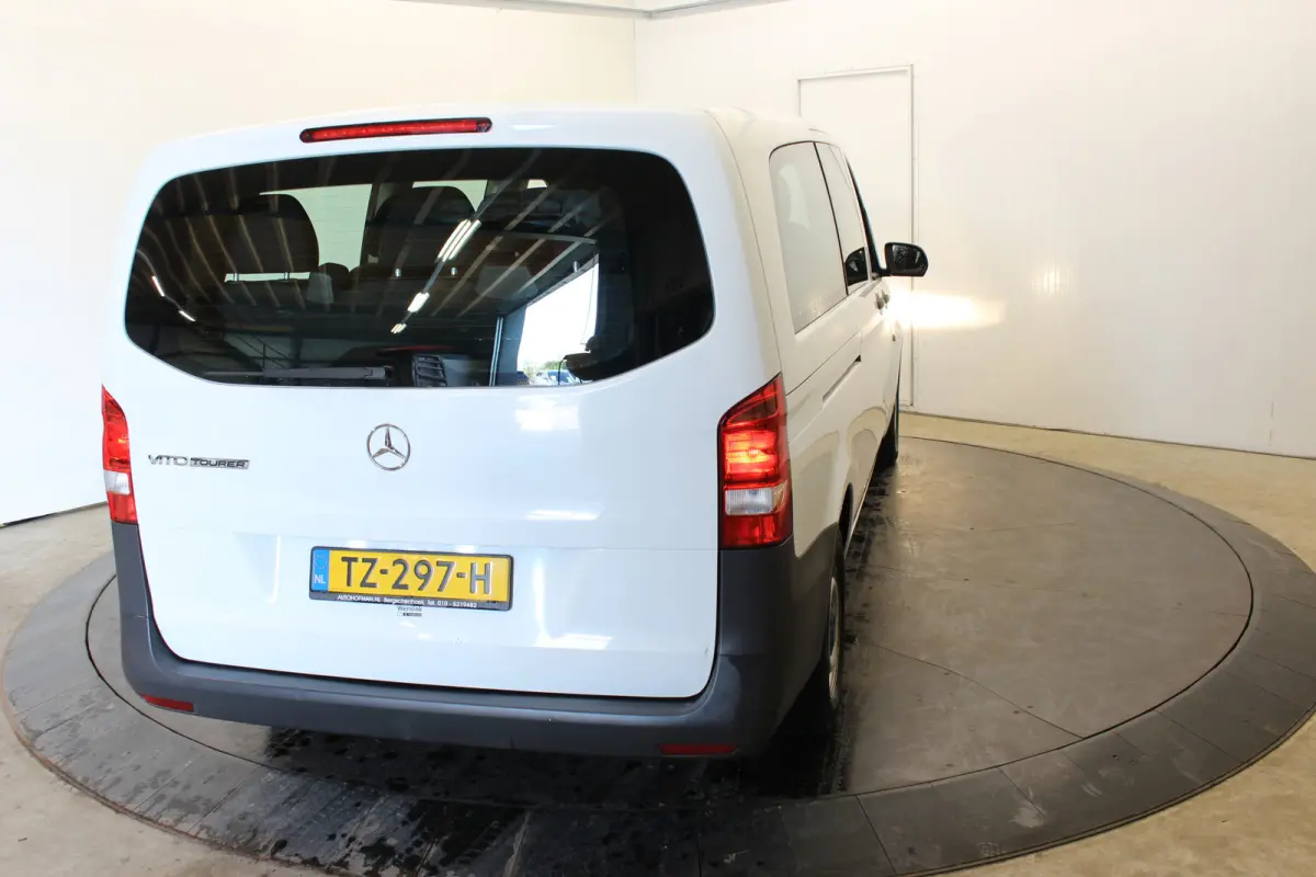 109 BT Extra Lang 9 Pers 2+2+2+3 € 19840.- Excl BTW