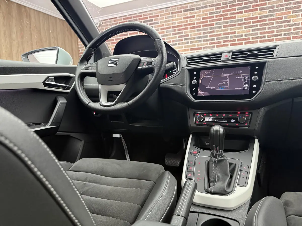 1.0 TSI FR Achteruitrijcamera | Cruise | Full Link | Draadloos opladen