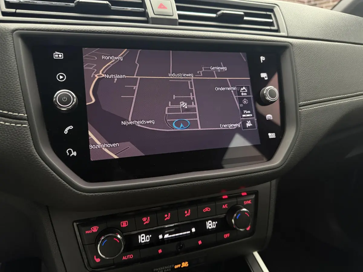 1.0 TSI FR Achteruitrijcamera | Cruise | Full Link | Draadloos opladen