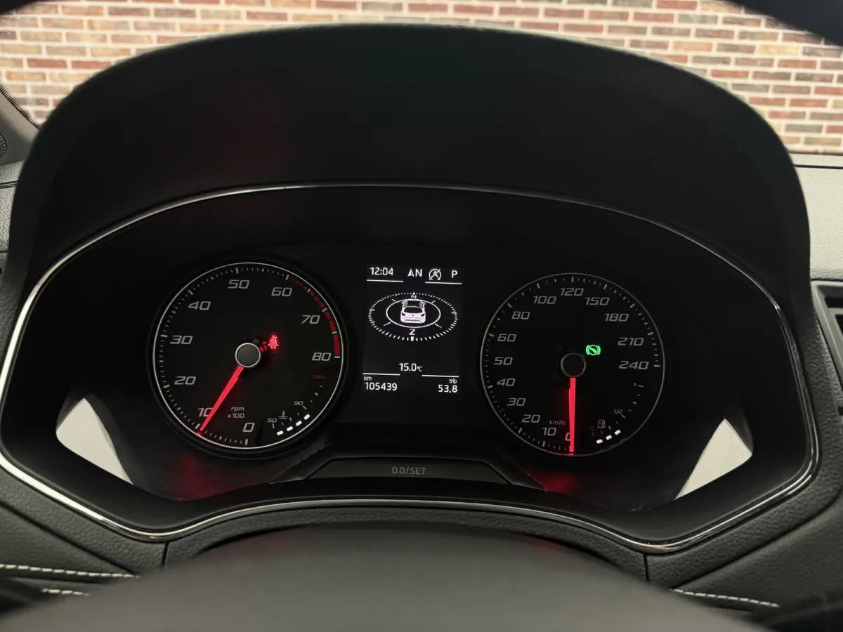 1.0 TSI FR Achteruitrijcamera | Cruise | Full Link | Draadloos opladen