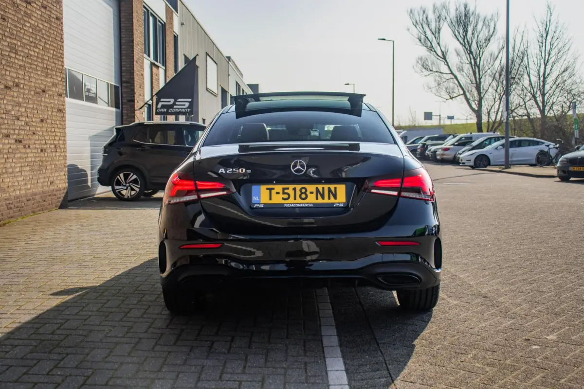 250e AMG-Line, Pano, Burmester, Half Leder
