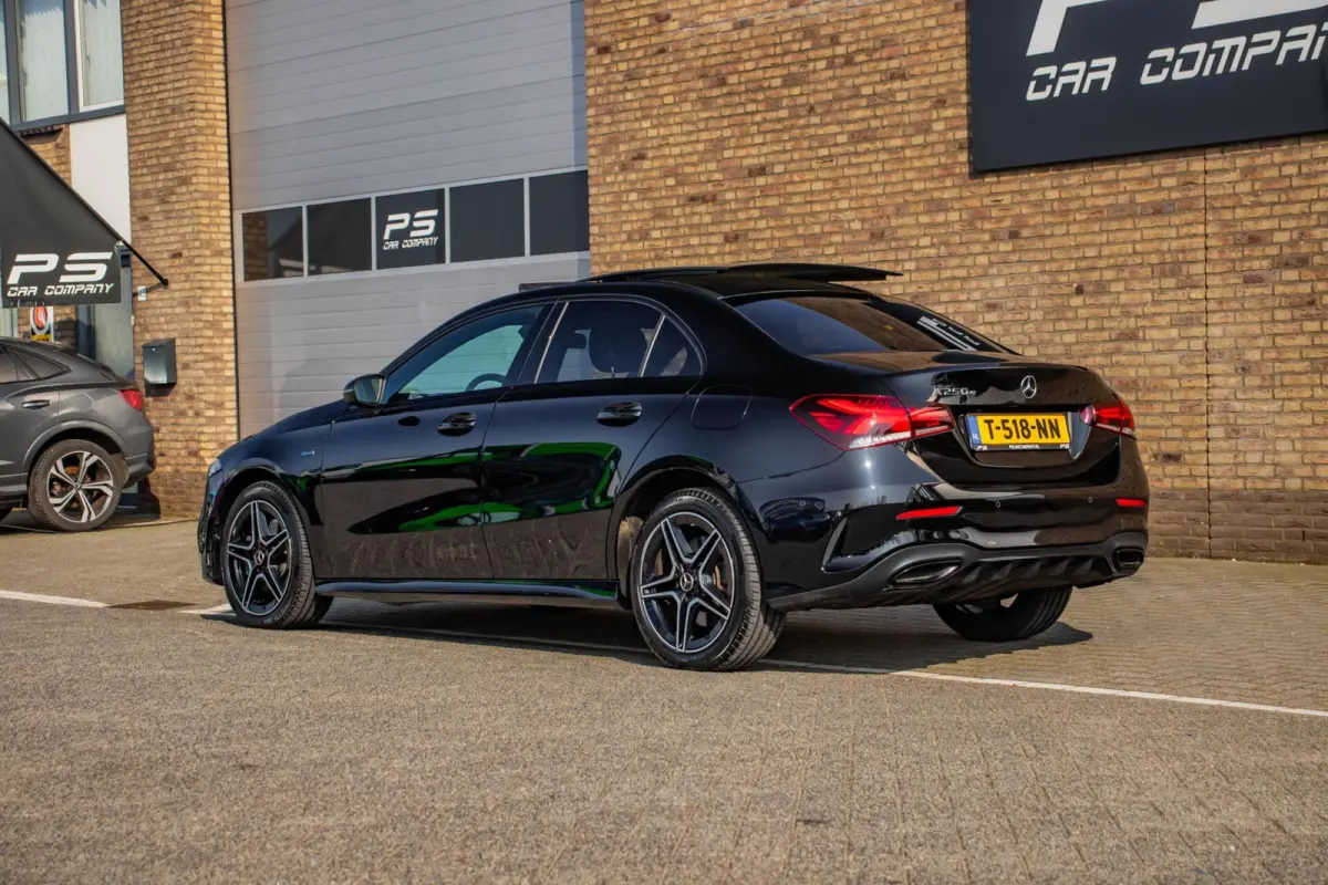 250e AMG-Line, Pano, Burmester, Half Leder