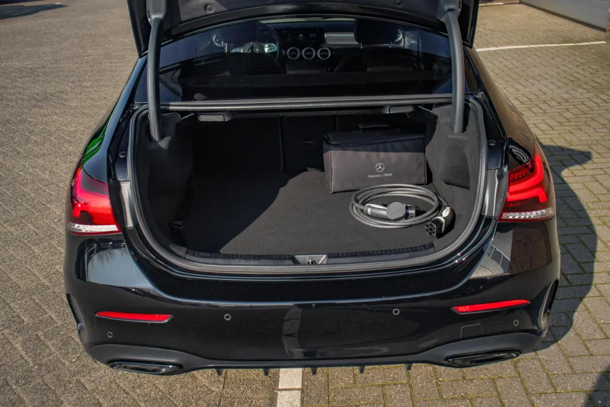250e AMG-Line, Pano, Burmester, Half Leder