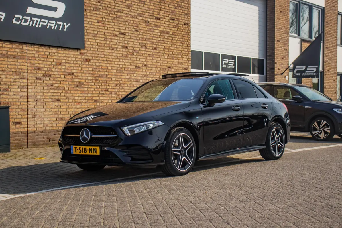 250e AMG-Line, Pano, Burmester, Half Leder
