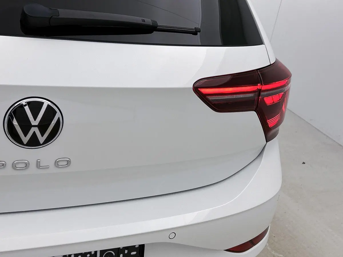 1.0 TSI R-Line Edition 95 PK Origineel Nederlands | 1e Eigenaar | Panoramadak | LED Matrix | Achteruitrijcamera | Stoelverwarming | Navigatie | Climatronic