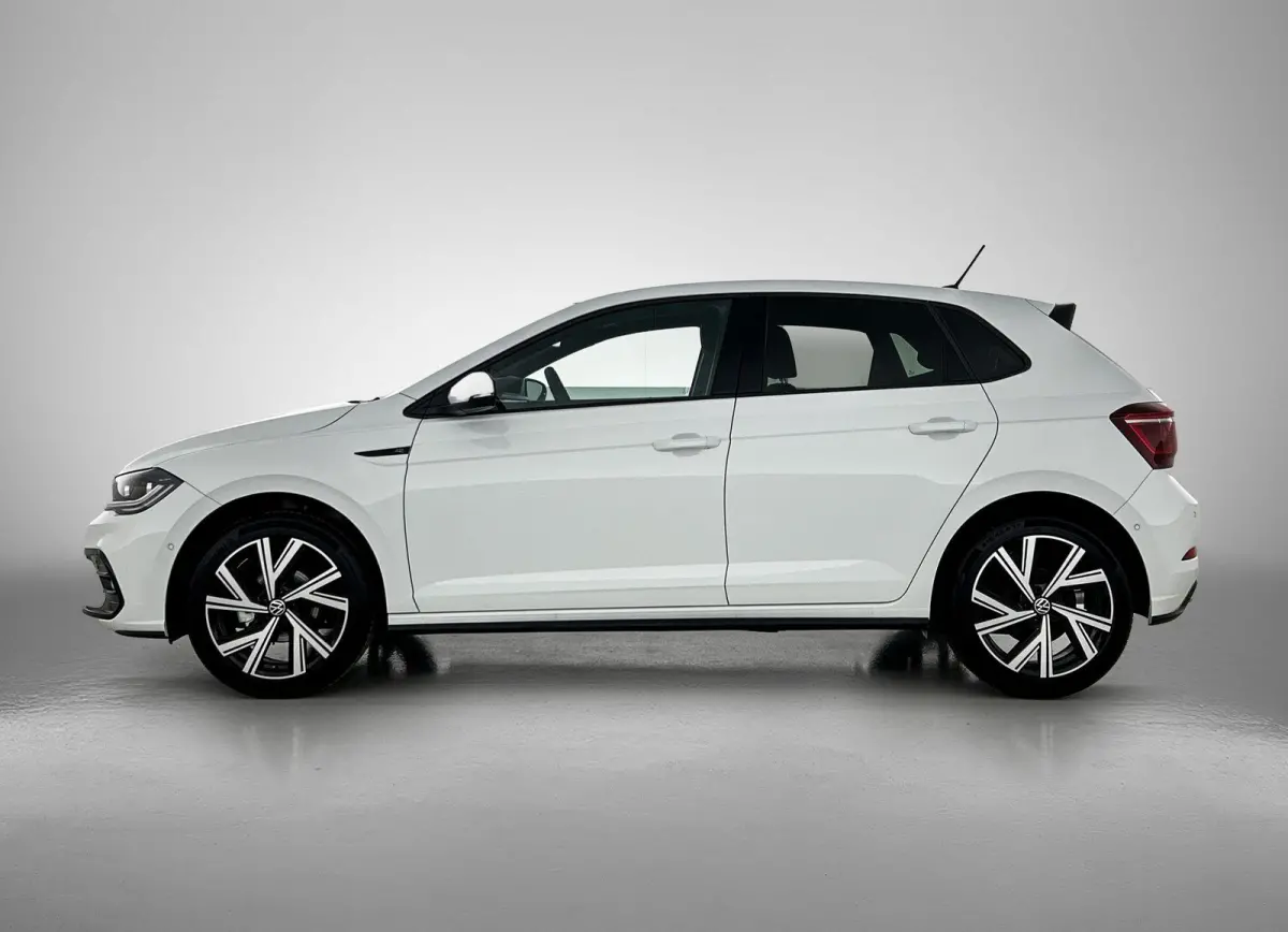 1.0 TSI R-Line Edition 95 PK Origineel Nederlands | 1e Eigenaar | Panoramadak | LED Matrix | Achteruitrijcamera | Stoelverwarming | Navigatie | Climatronic