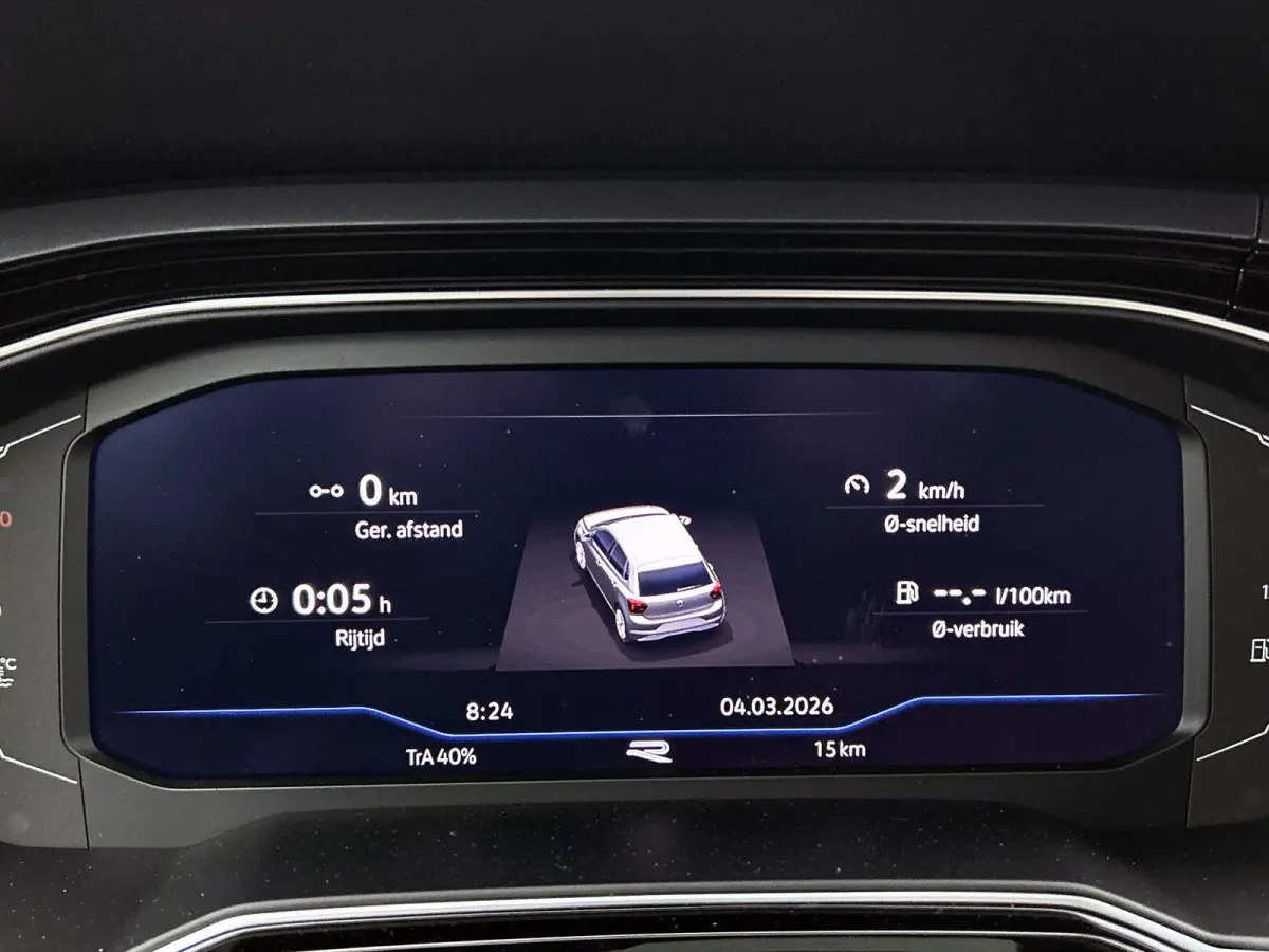1.0 TSI R-Line Edition 95 PK Origineel Nederlands | 1e Eigenaar | Panoramadak | LED Matrix | Achteruitrijcamera | Stoelverwarming | Navigatie | Climatronic