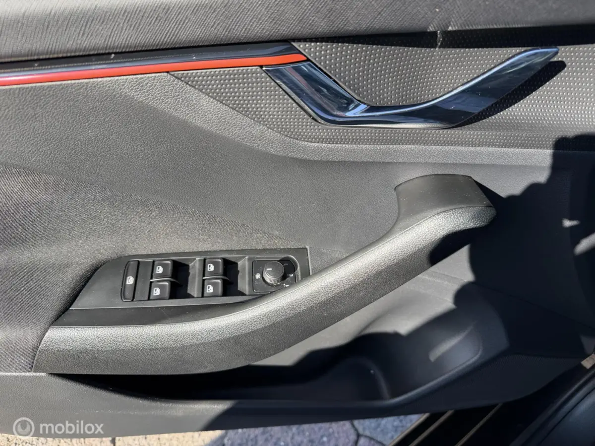 1.0 TSI Sport Business Clima | Cruise | Virtual