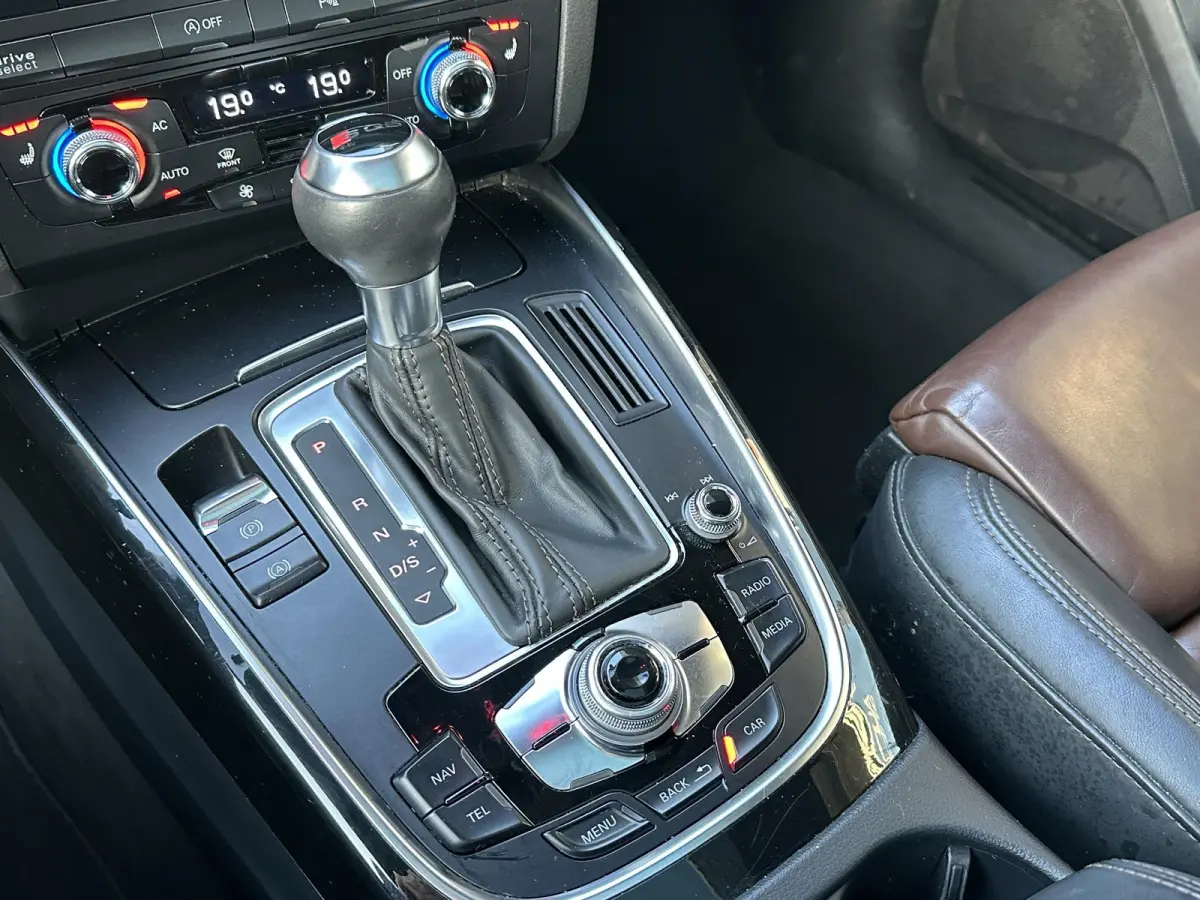 3.0 TDI SQ5 quattro Pro Line | Zeer Nette Staat! | Dealeronderhouden | Standkachel | PANO | Achteruitrijcamera | 2026 Grote Beurt Gehad | 10 jaar in bezit geweest |