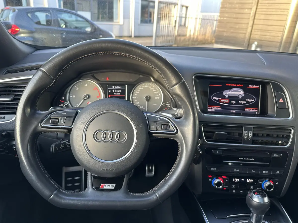 3.0 TDI SQ5 quattro Pro Line | Zeer Nette Staat! | Dealeronderhouden | Standkachel | PANO | Achteruitrijcamera | 2026 Grote Beurt Gehad | 10 jaar in bezit geweest |