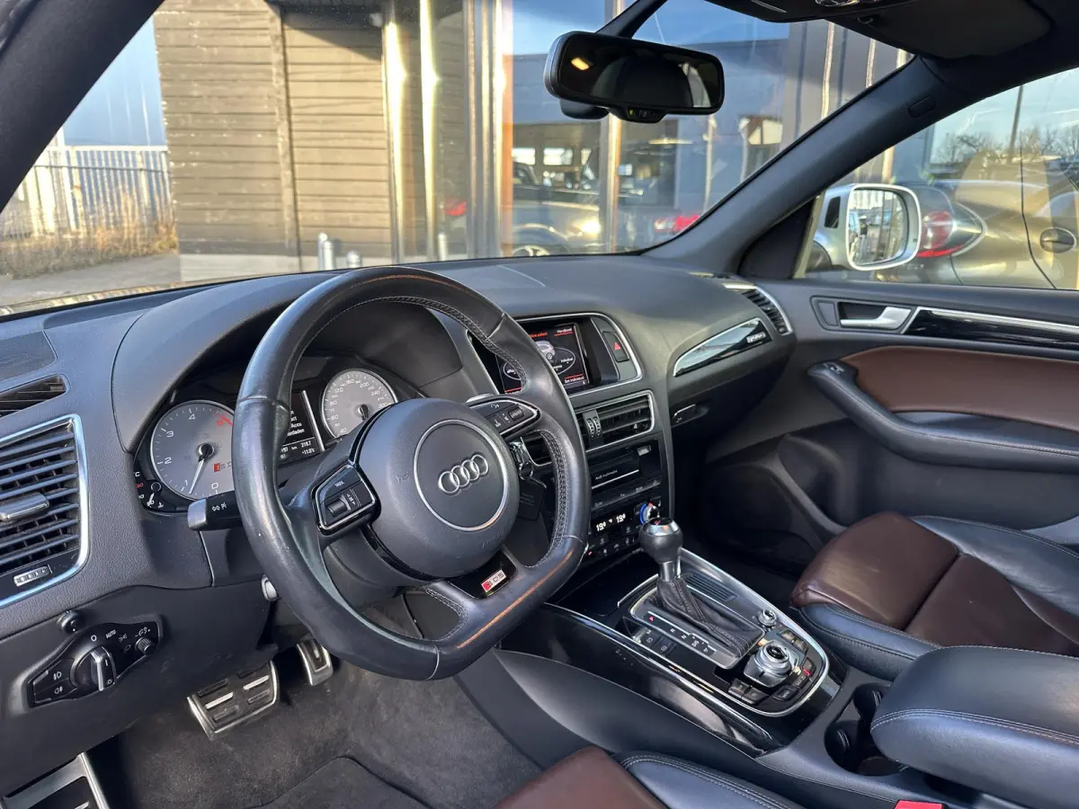 3.0 TDI SQ5 quattro Pro Line | Zeer Nette Staat! | Dealeronderhouden | Standkachel | PANO | Achteruitrijcamera | 2026 Grote Beurt Gehad | 10 jaar in bezit geweest |