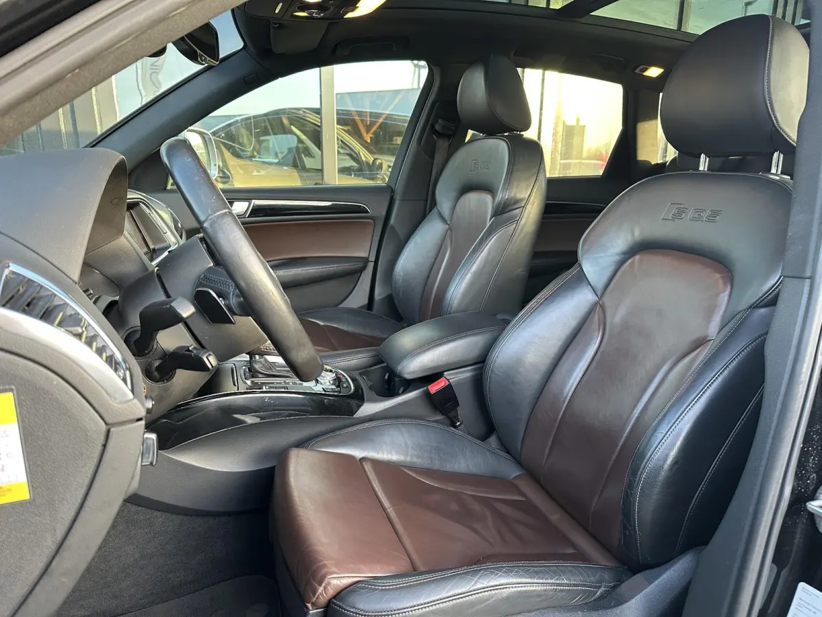 3.0 TDI SQ5 quattro Pro Line | Zeer Nette Staat! | Dealeronderhouden | Standkachel | PANO | Achteruitrijcamera | 2026 Grote Beurt Gehad | 10 jaar in bezit geweest |