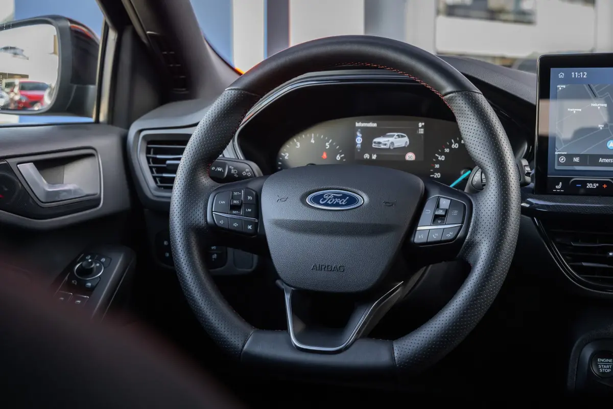1.0 EcoBoost Hybrid ST Line | 155pk! | Stoel/stuur/voorruit verwarming | Apple Carplay/Android Auto | Navi | Cruise control | Apple Carplay/Android Auto|telefoonintegratie premium | Cruise c