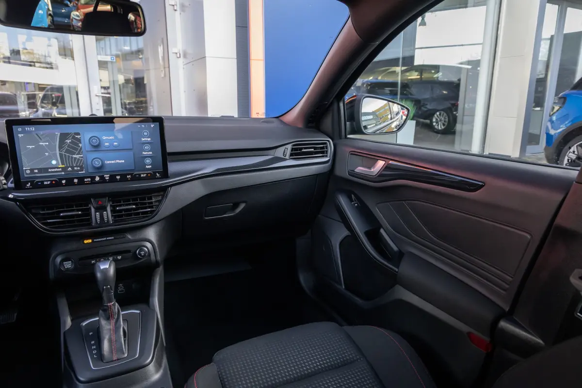 1.0 EcoBoost Hybrid ST Line | 155pk! | Stoel/stuur/voorruit verwarming | Apple Carplay/Android Auto | Navi | Cruise control | Apple Carplay/Android Auto|telefoonintegratie premium | Cruise c